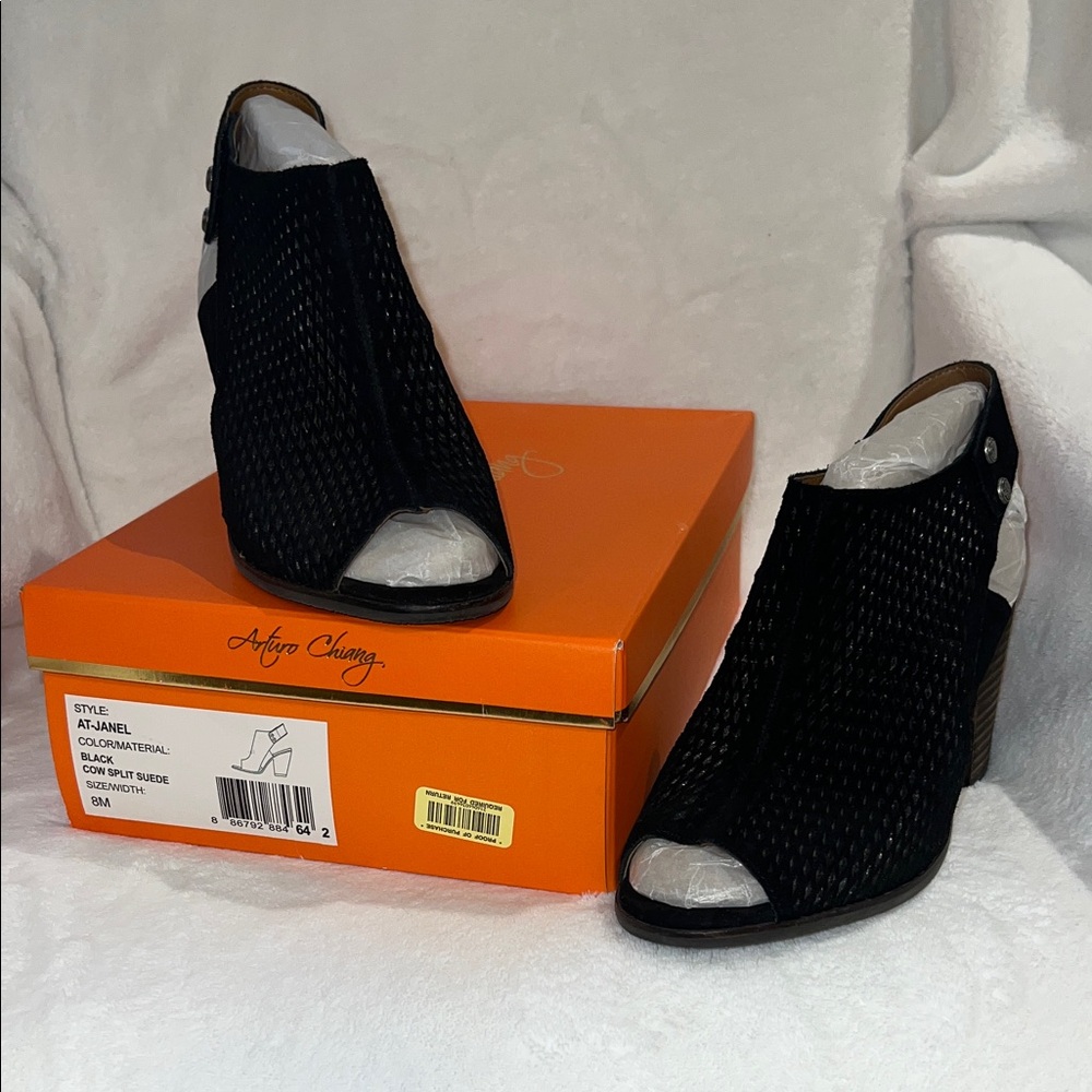 Arturo Chiang Black Peep-Toe Heeled Boots